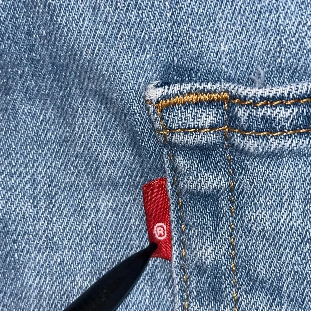 Levi’s 527 Jeans Men’s 36x30 Bootcut Light Wash Denim Mid‎ Rise R Tag Casual